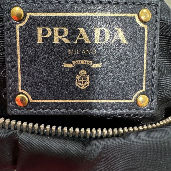 Prada bag - Picture 7 of 10